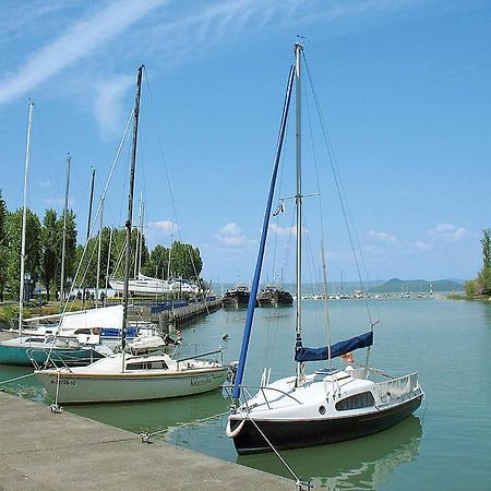 Privát, saját fürdős, erkélyes szoba a Balatonon Kőröshegy Exterior foto